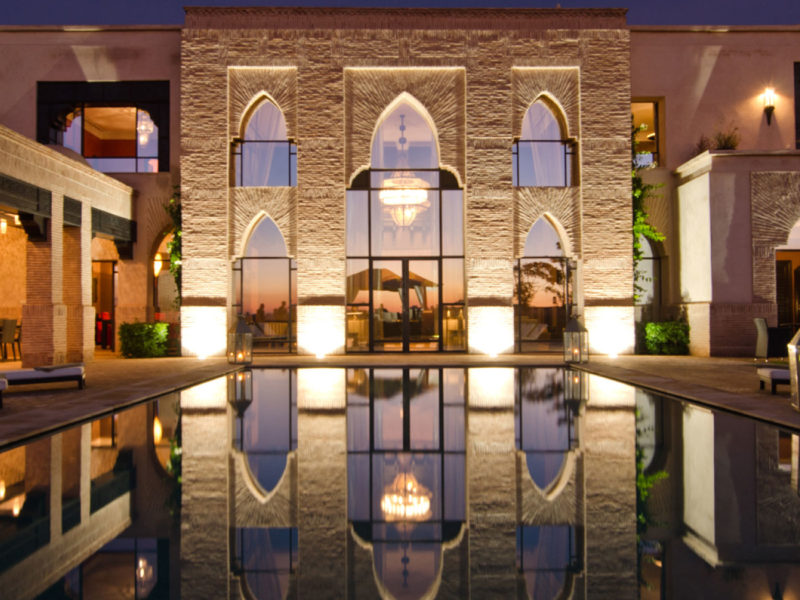 Aïtana Design, Caroline Viollier, graphisme, direction artistique, création graphique, design graphique, branding, Biarritz, Paris, studio de création, illustration, marrakech, resort, luxe, haut de gamme