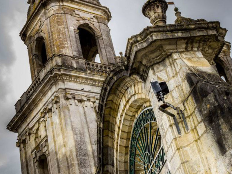 Aïtana Design, Caroline Viollier, graphisme, direction artistique, création graphique, design graphique, branding, Biarritz, Paris, studio de création, exposition, politique, poings levés, appel au vote, mobilisation vote france, centre de culture européenne