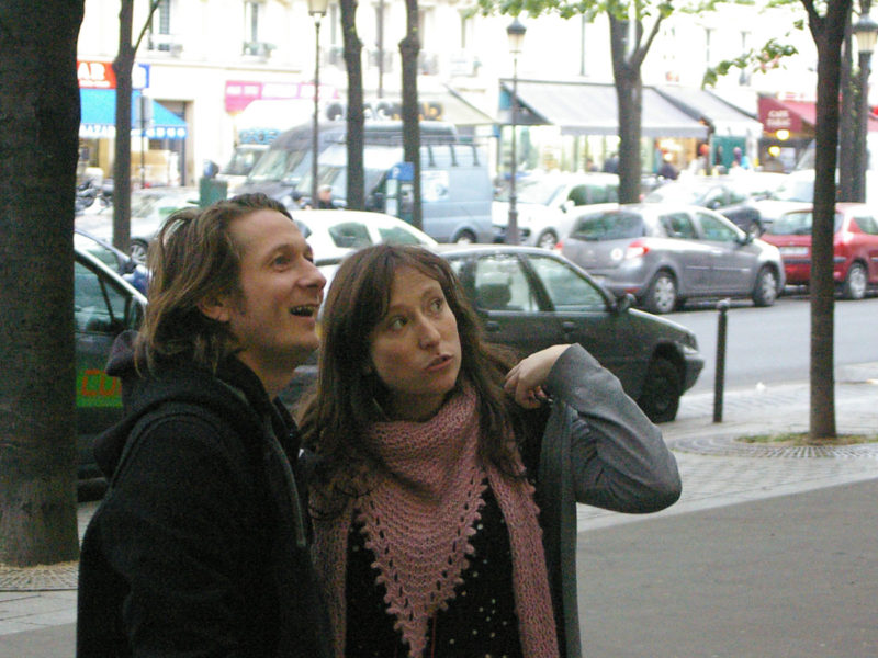 Aïtana Design, Caroline Viollier, graphisme, direction artistique, création graphique, design graphique, branding, Biarritz, Paris, studio de création, exposition, vagabond vibes, paris, spectateurs, art numérique, politique