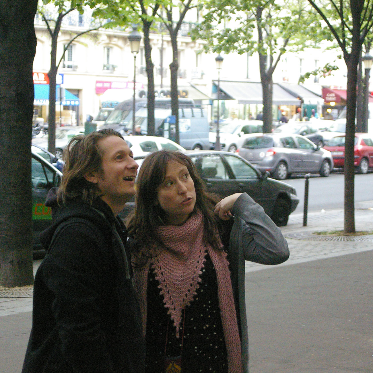 Aïtana Design, Caroline Viollier, graphisme, direction artistique, création graphique, design graphique, branding, Biarritz, Paris, studio de création, exposition, vagabond vibes, paris, spectateurs, art numérique, politique