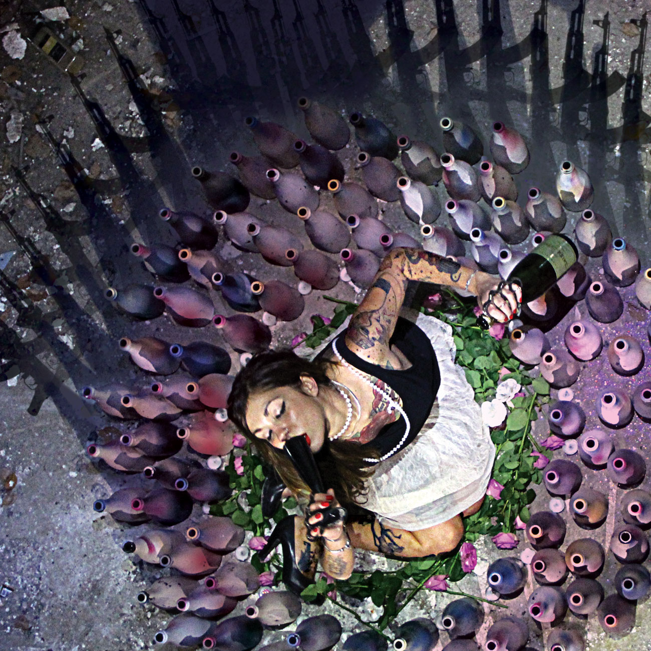 Aïtana Design, Caroline Viollier, graphisme, direction artistique, création graphique, design graphique, branding, Biarritz, Paris, studio de création, exposition, tatoués, champagne, irrévérence